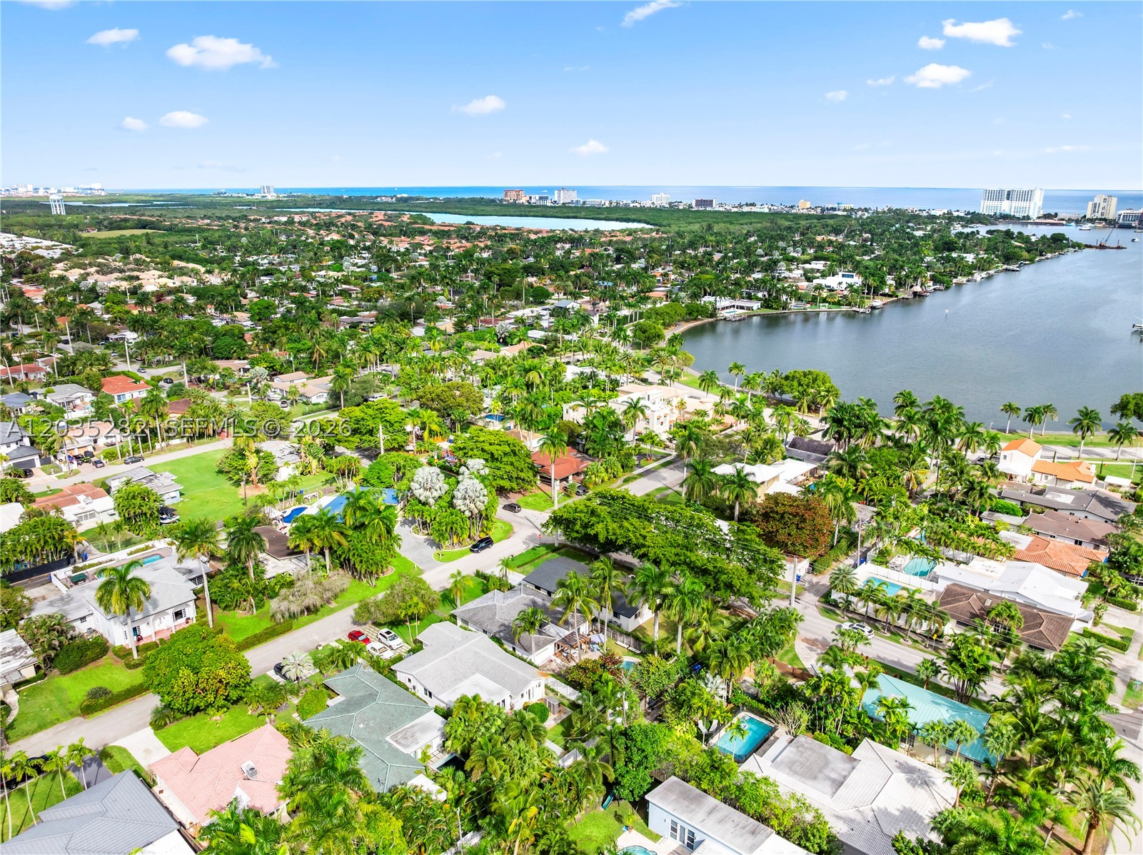 HOLLYWOOD LAKES SECTION - Residential