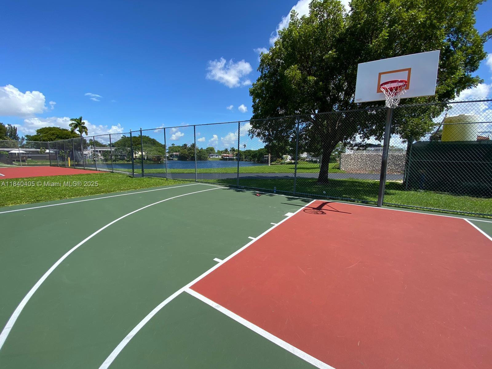 UNIVERSITY LAKES - Residential Lease