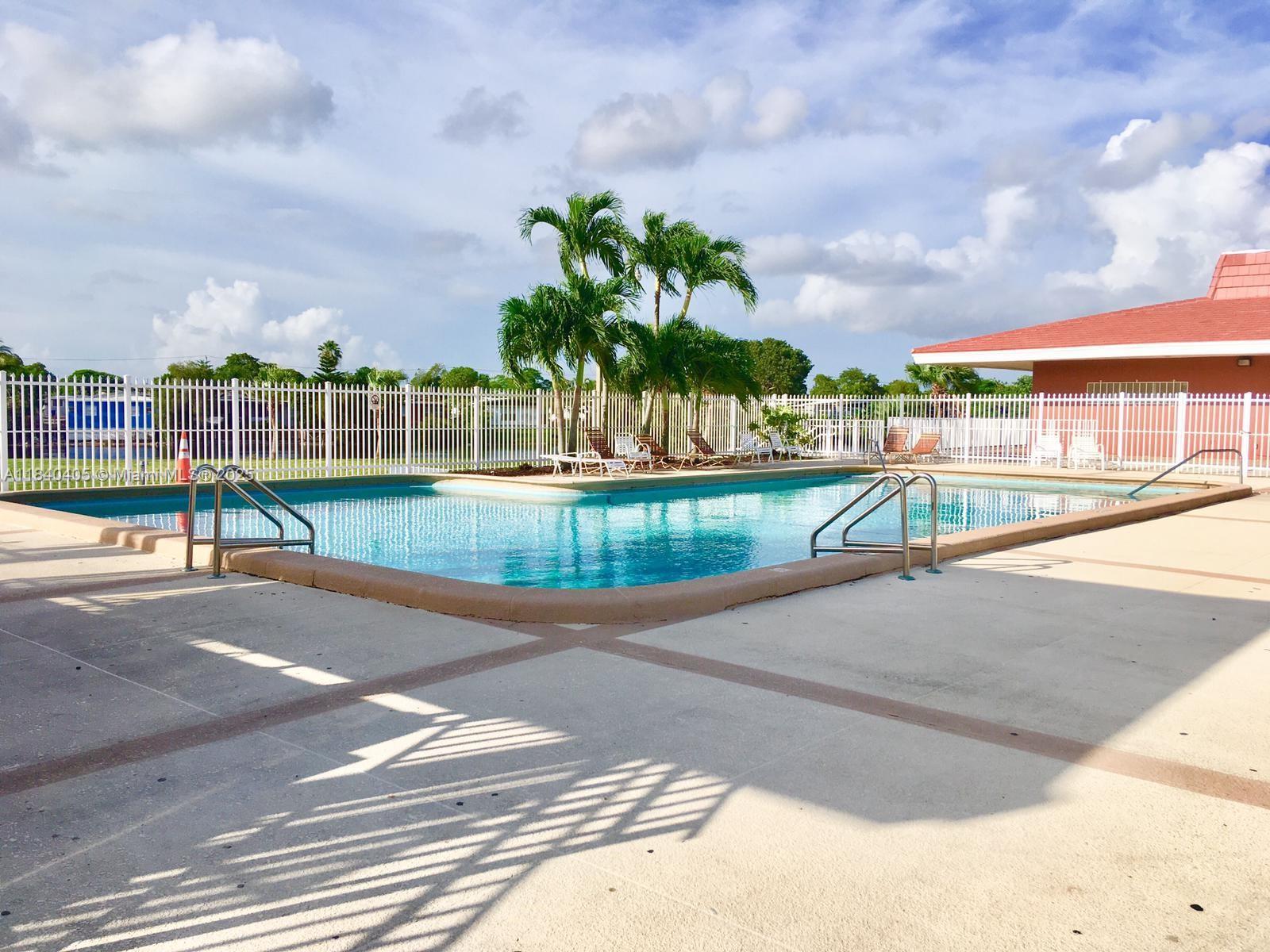 UNIVERSITY LAKES - Residential Lease
