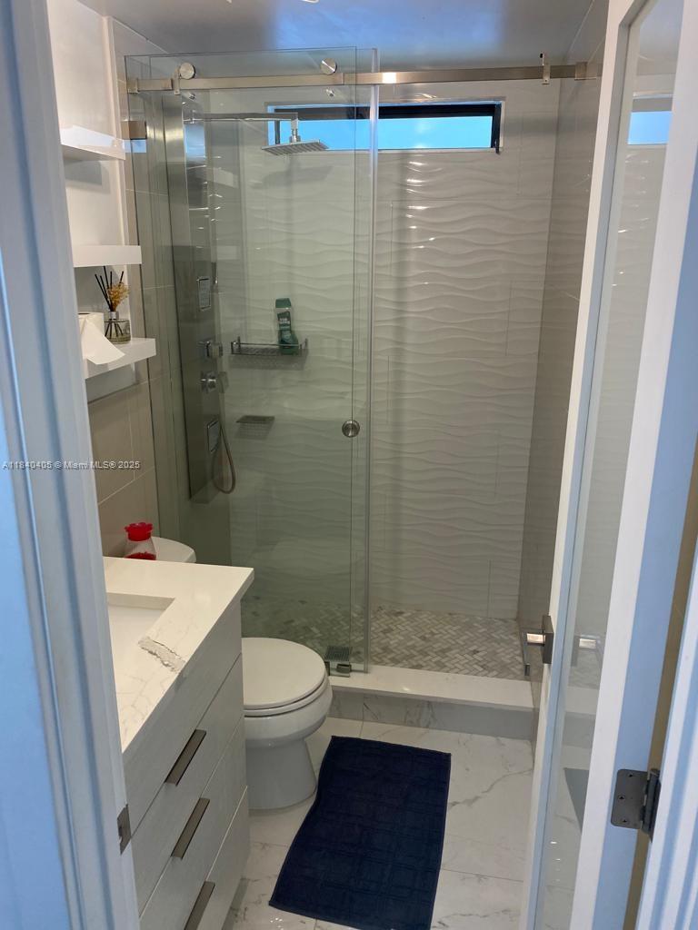 UNIVERSITY LAKES - Residential Lease