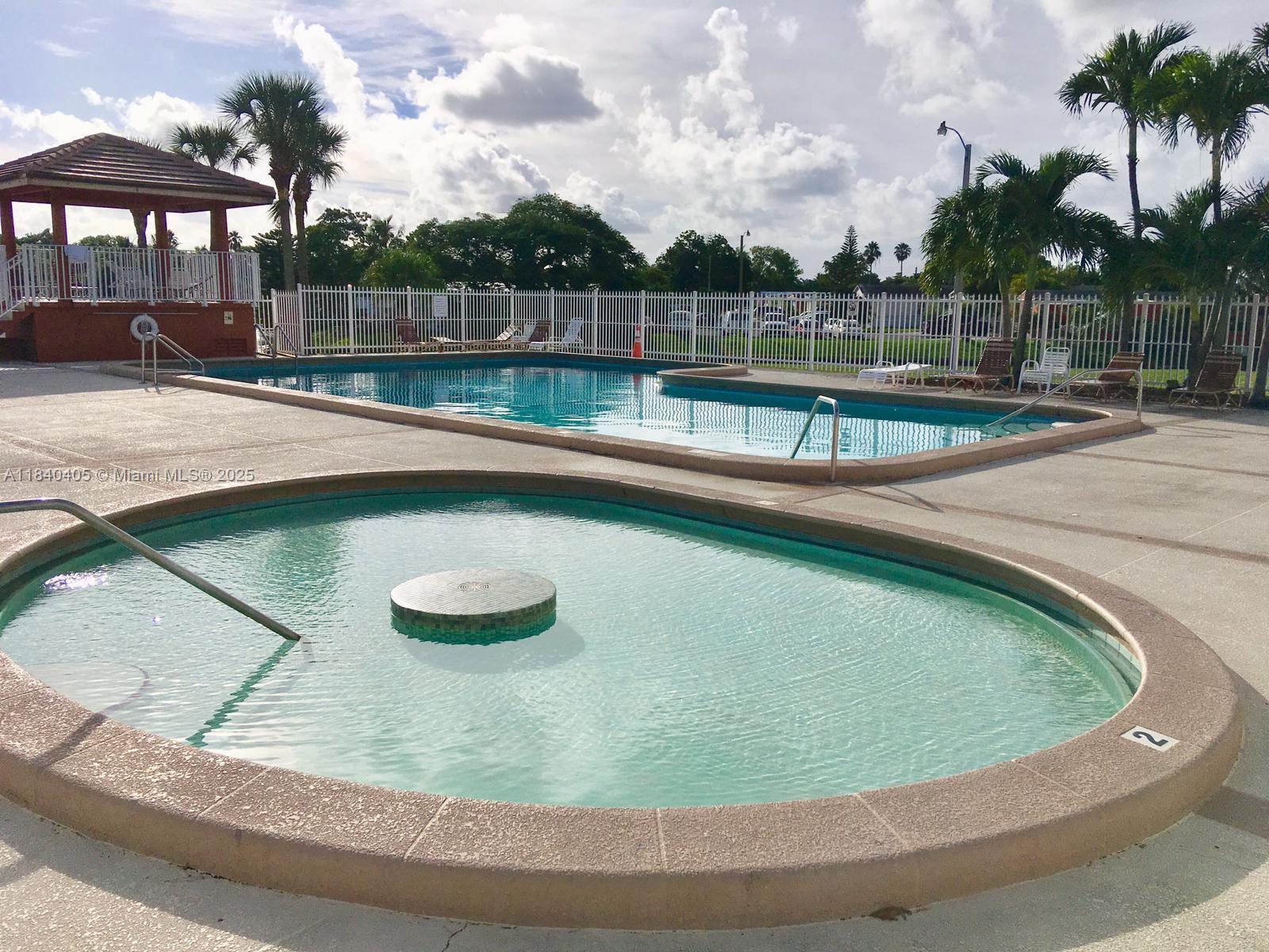 UNIVERSITY LAKES - Residential Lease