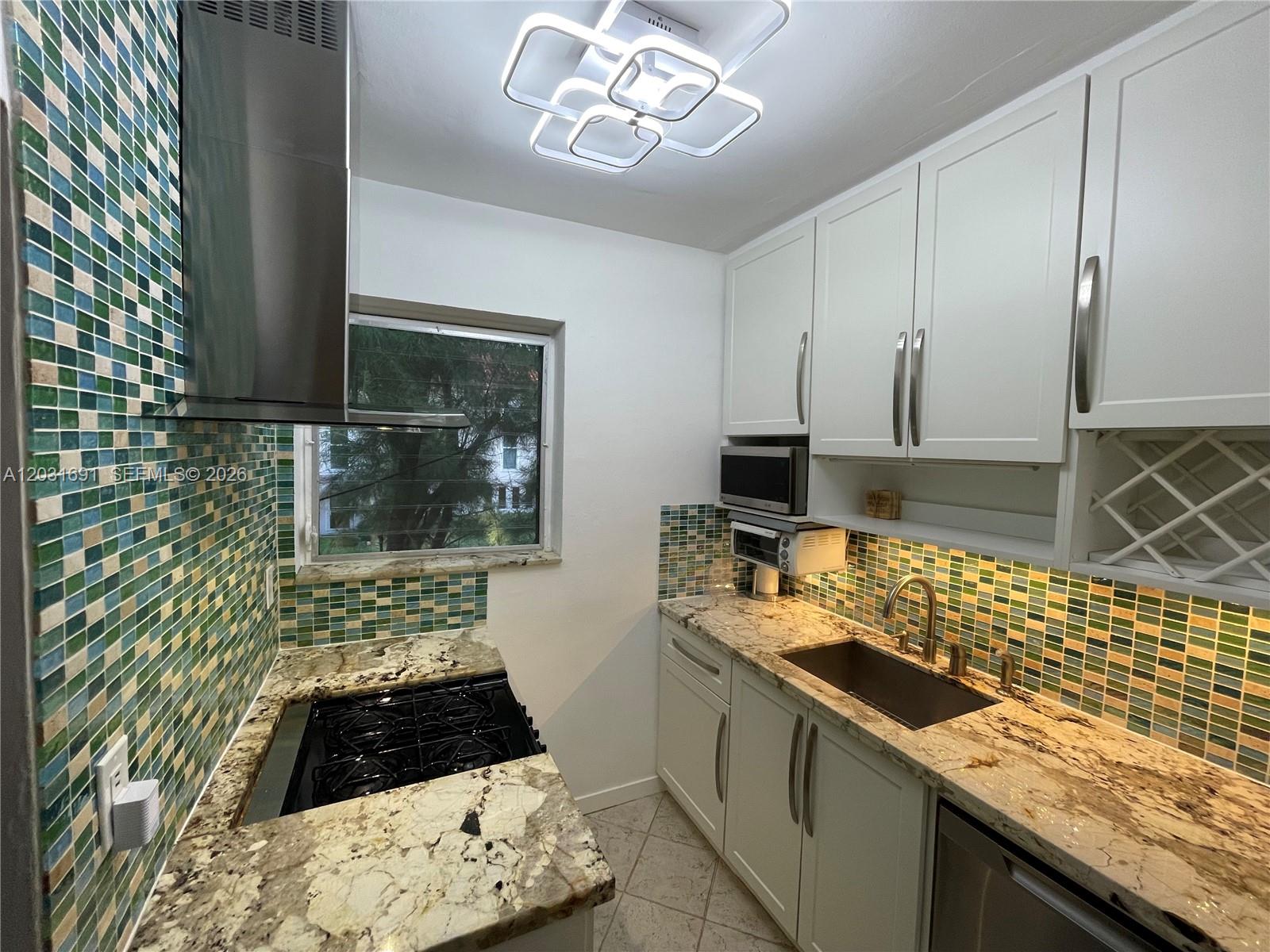 LAKE VIEW SUB AMD - Residential Lease