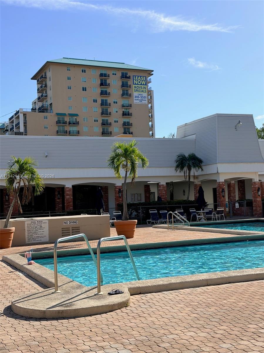 DANIANS SOUTH CONDO - Residential