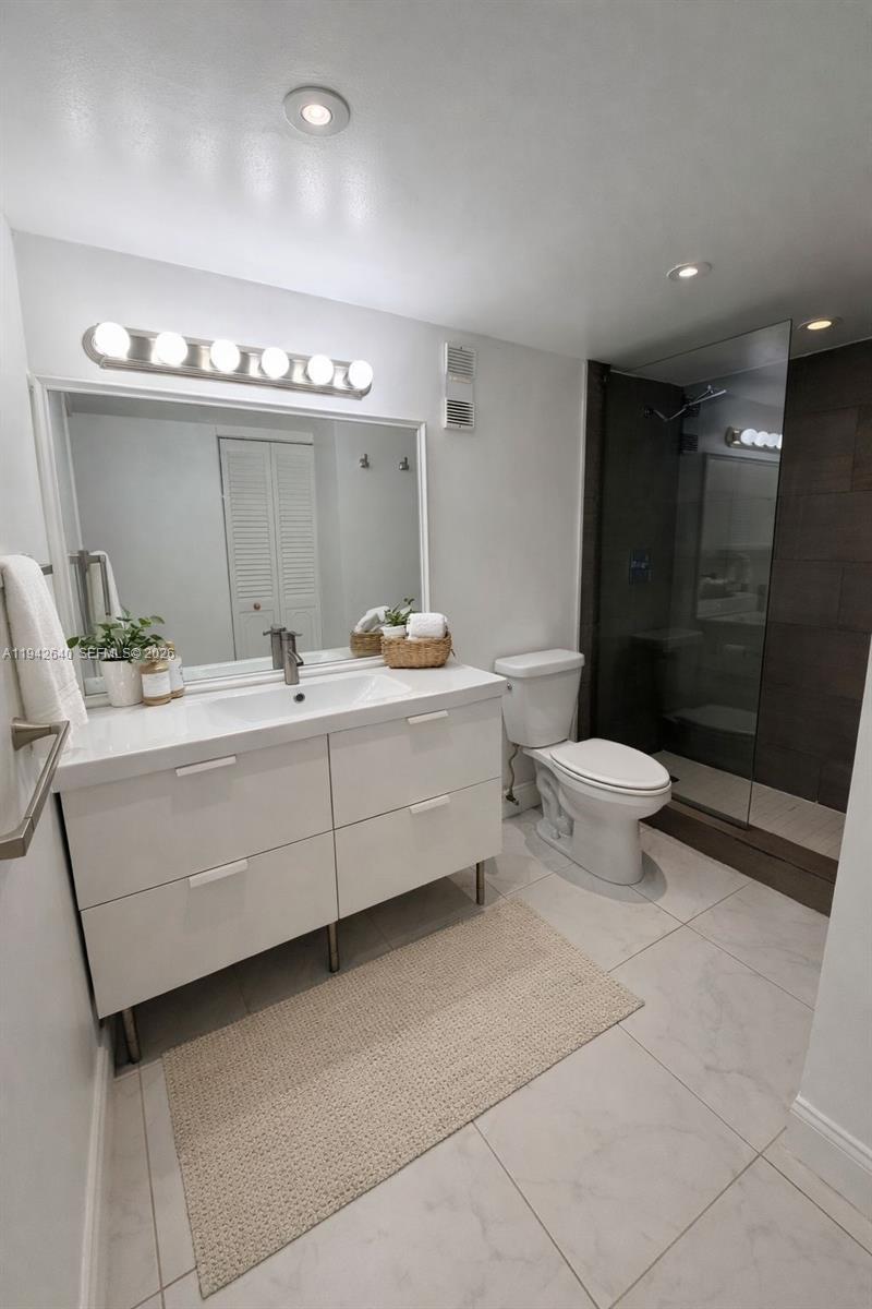 DANIANS SOUTH CONDO - Residential
