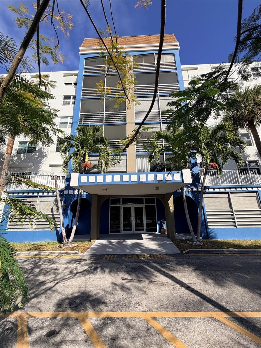 DANIANS SOUTH CONDO - Residential