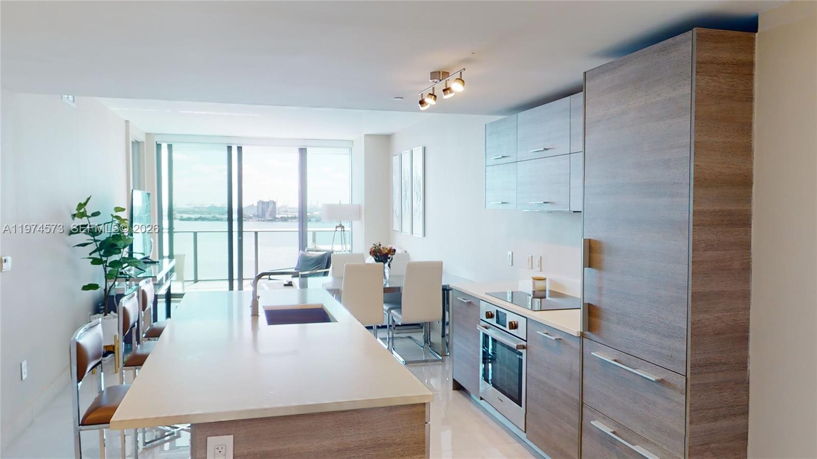 PARAISO BAY CONDO - Residential Lease