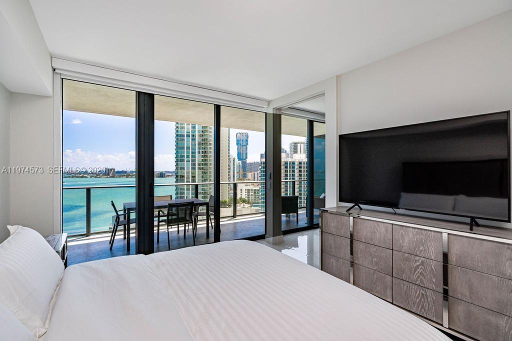 PARAISO BAY CONDO - Residential Lease