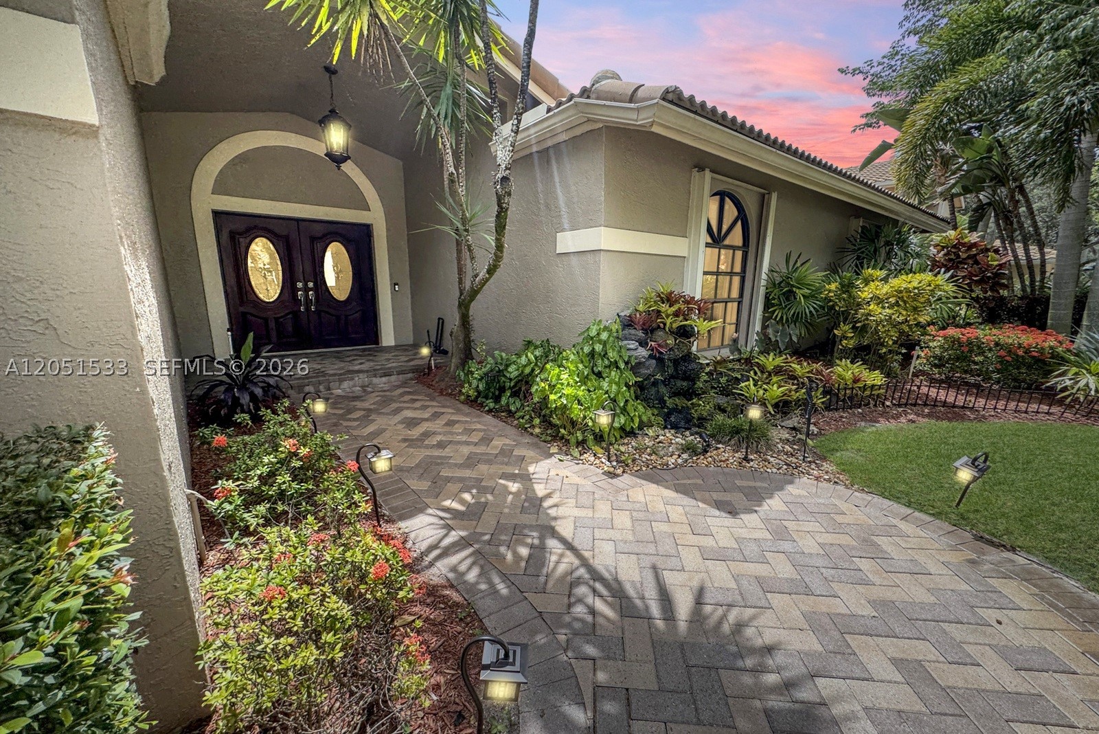 EMBASSY LAKES - Residential