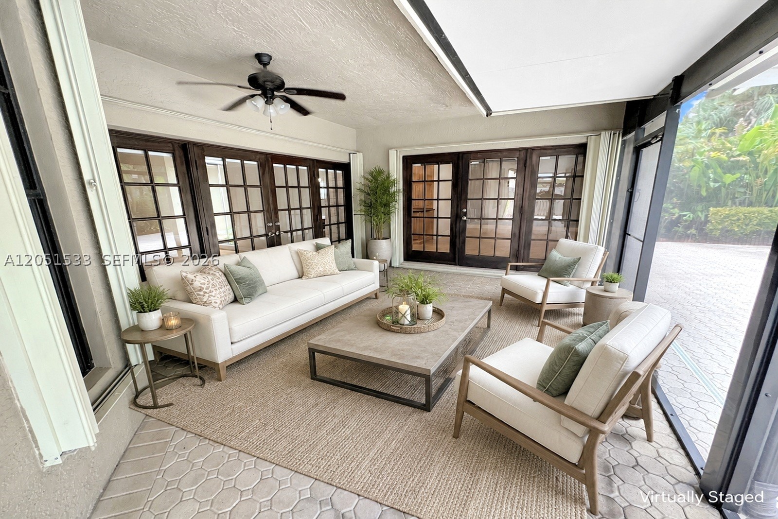 EMBASSY LAKES - Residential