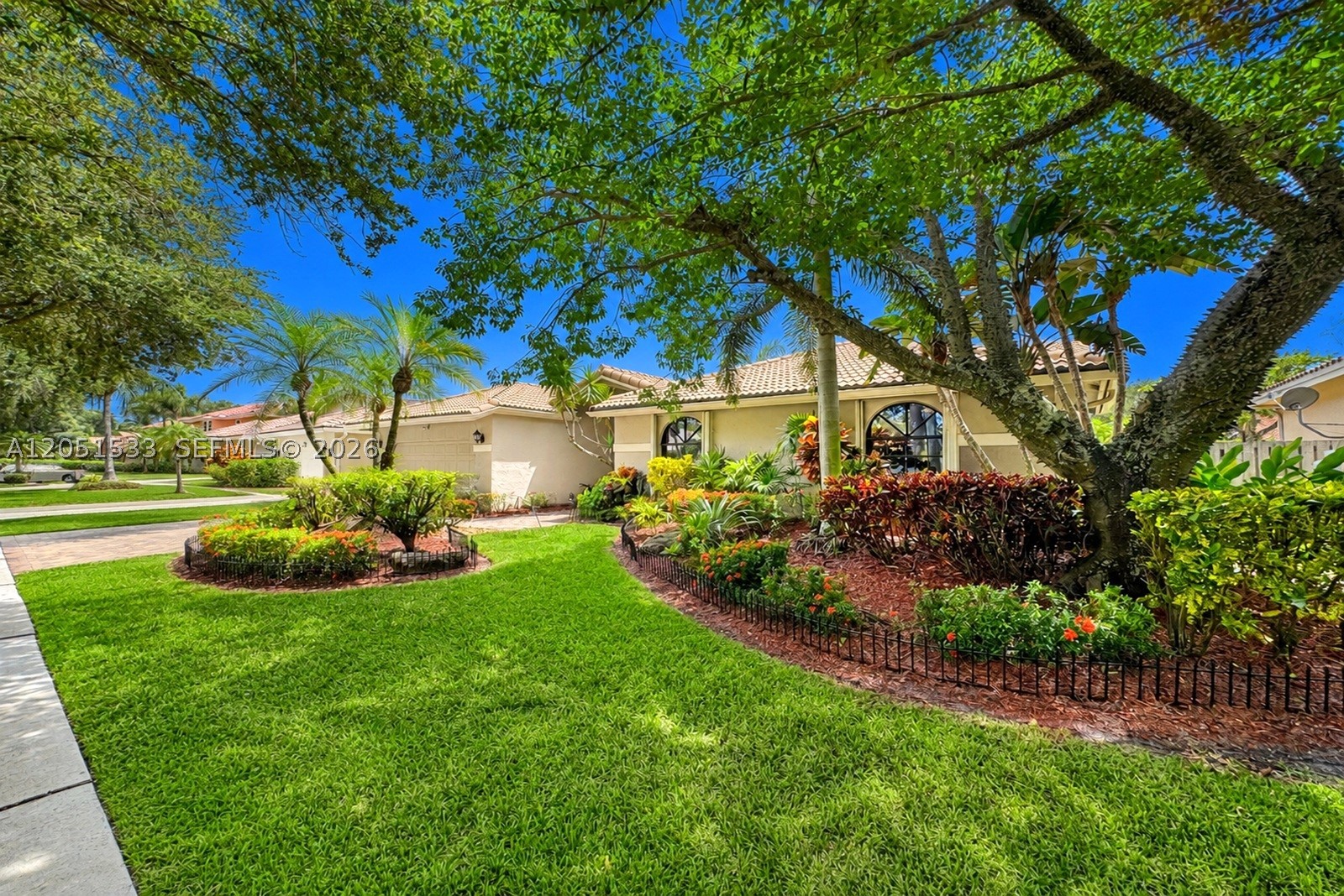 EMBASSY LAKES - Residential
