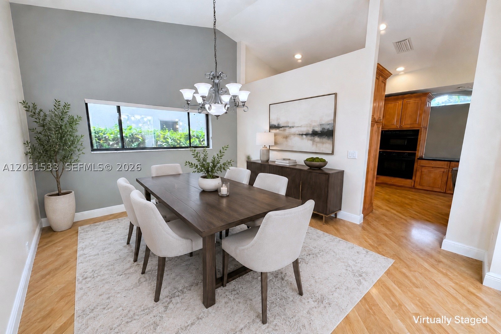 EMBASSY LAKES - Residential