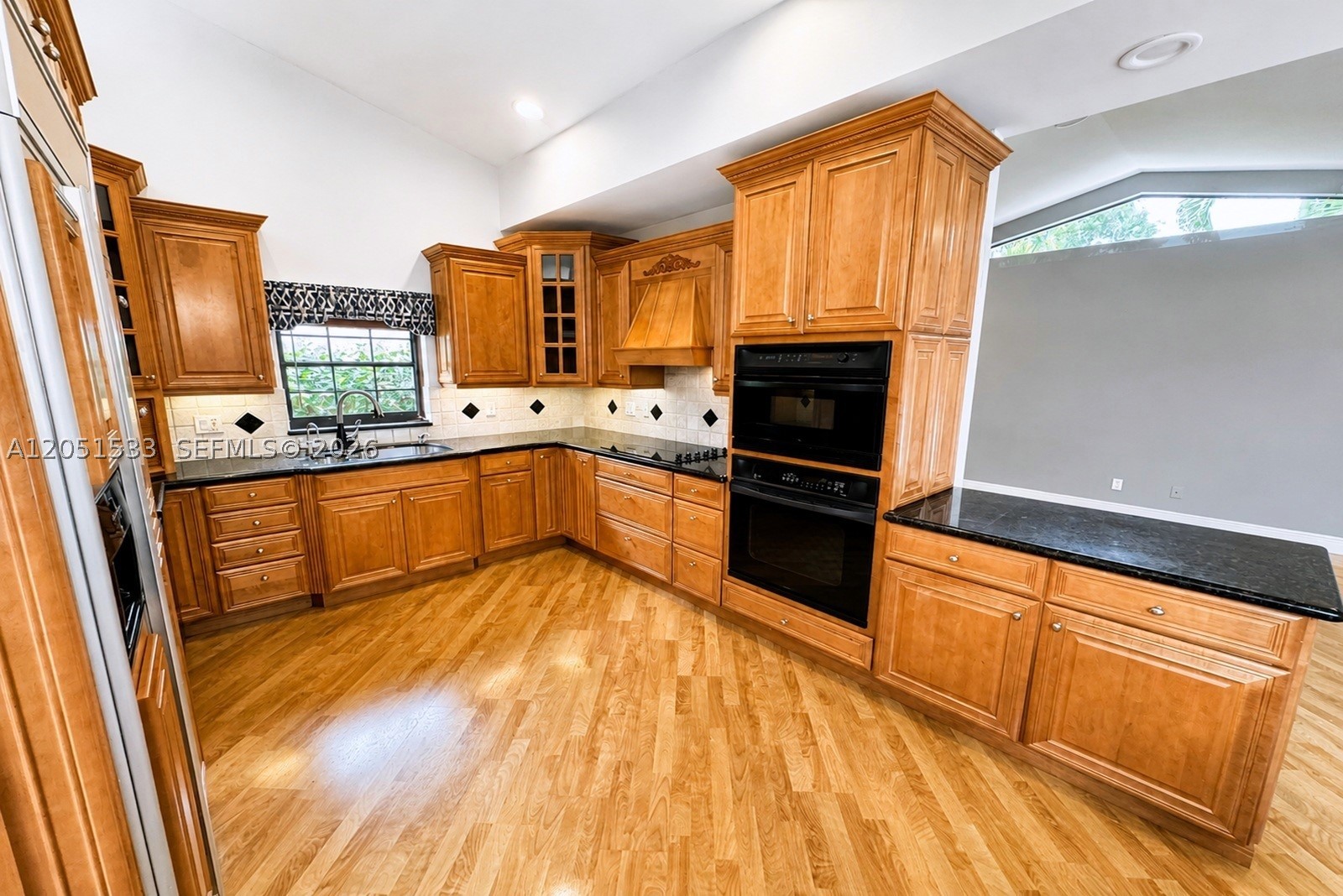 EMBASSY LAKES - Residential