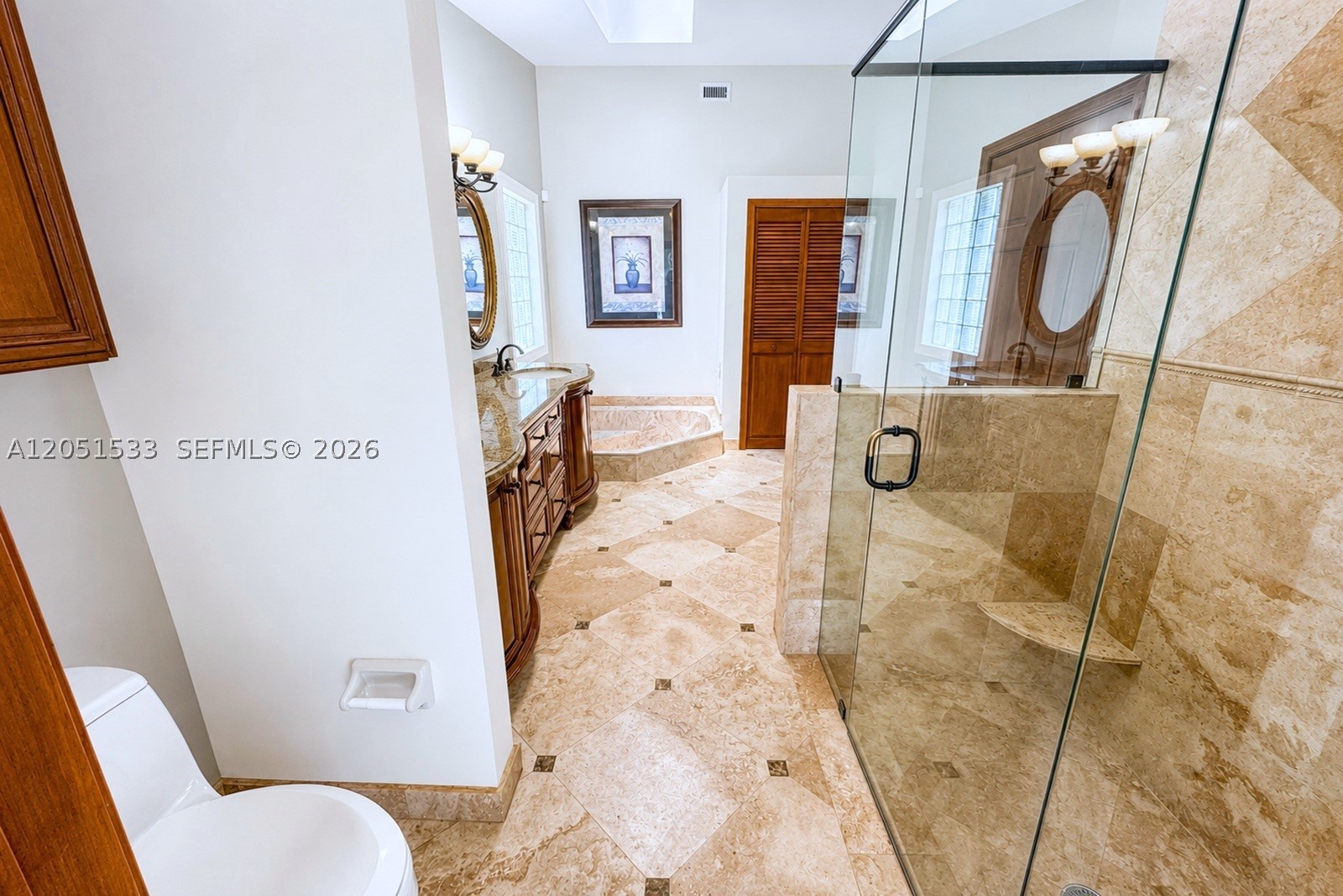 EMBASSY LAKES - Residential