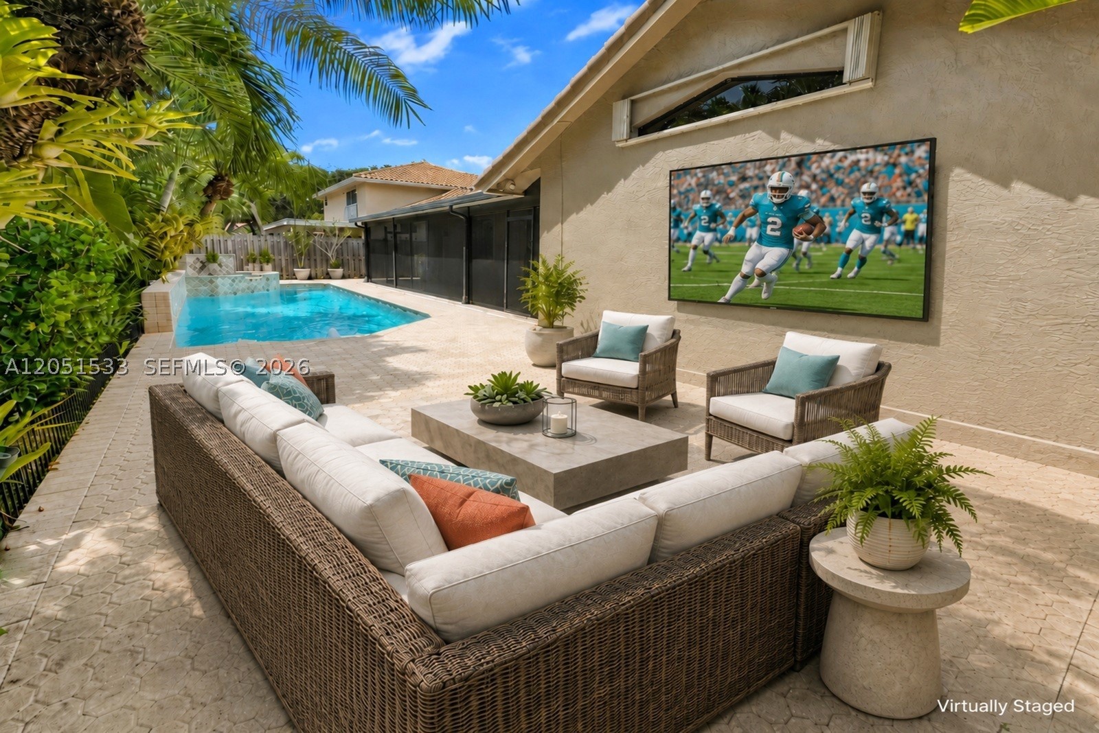 EMBASSY LAKES - Residential