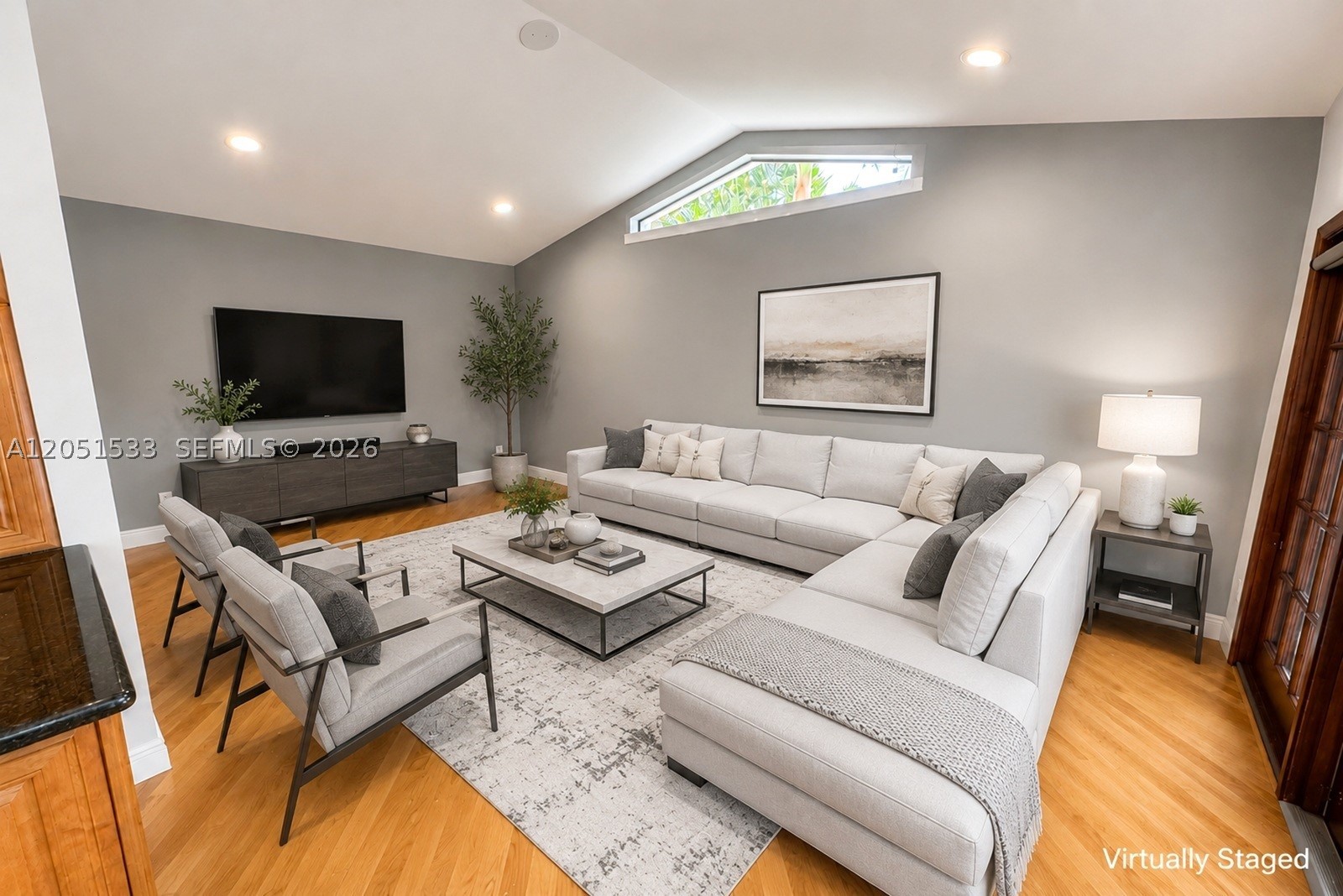 EMBASSY LAKES - Residential