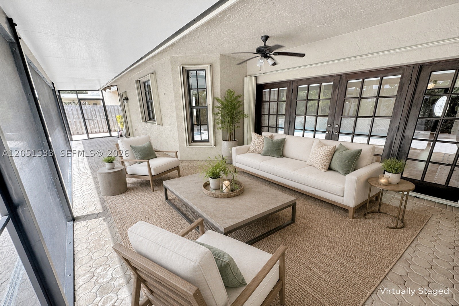 EMBASSY LAKES - Residential