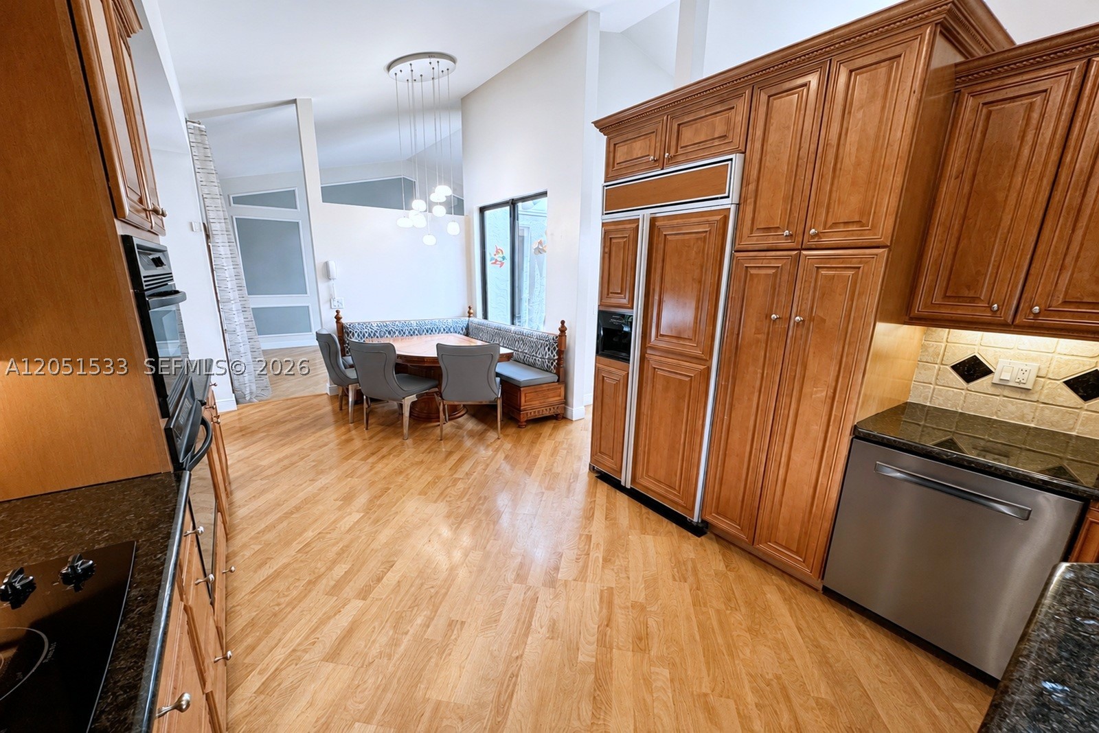EMBASSY LAKES - Residential