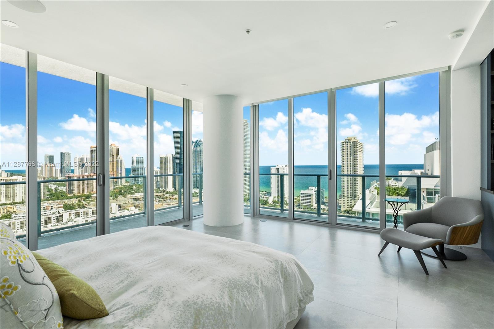 PARQUE TOWERS CONDO - Residential