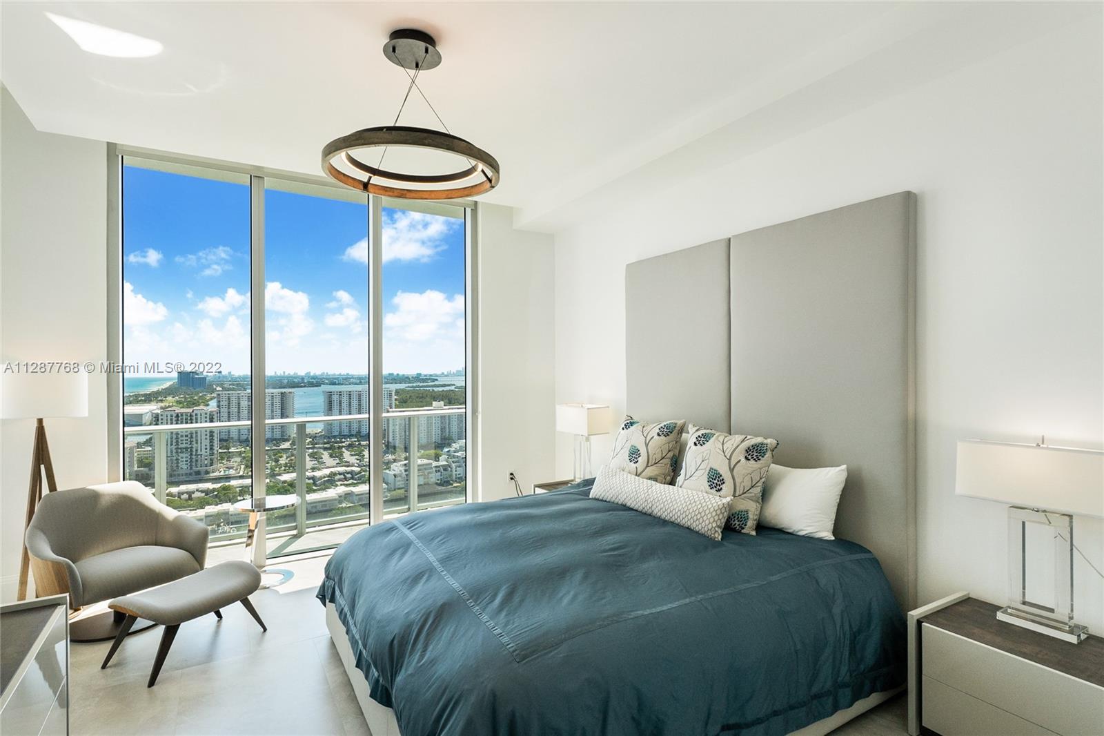 PARQUE TOWERS CONDO - Residential