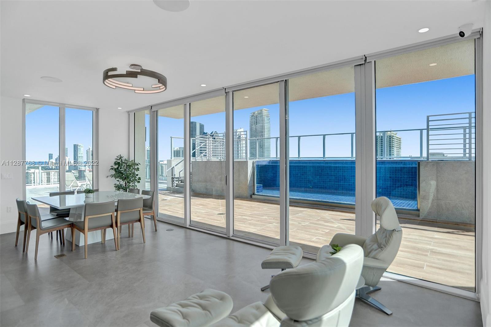 PARQUE TOWERS CONDO - Residential