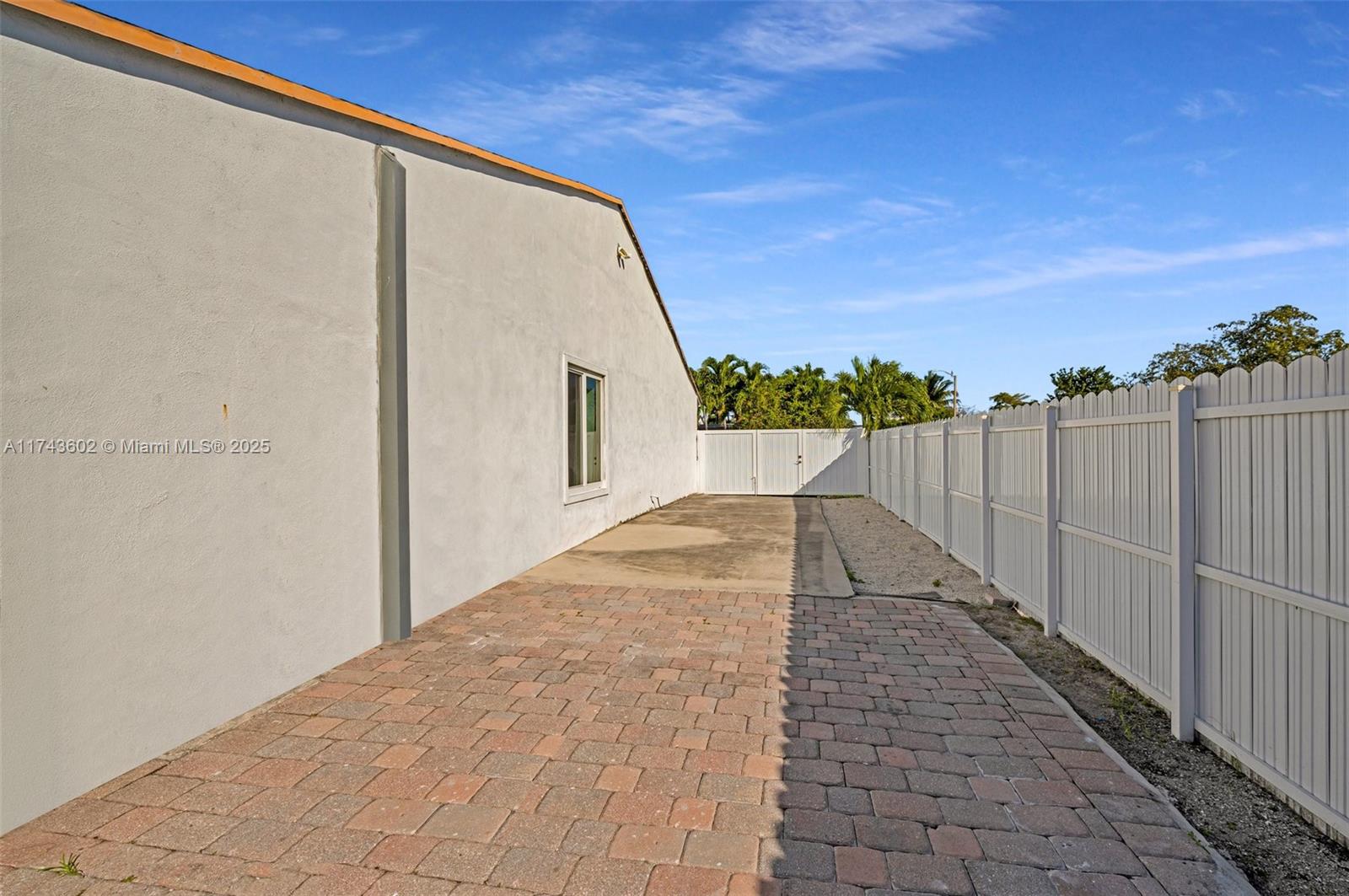 KINGS GARDENS SEC THREE - Residential Lease