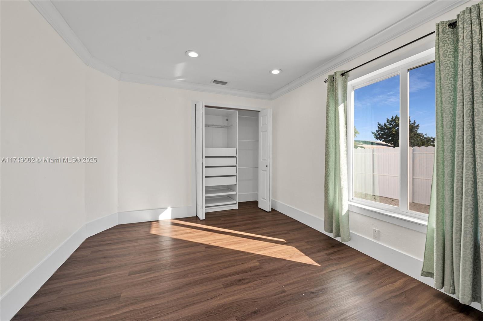 KINGS GARDENS SEC THREE - Residential Lease