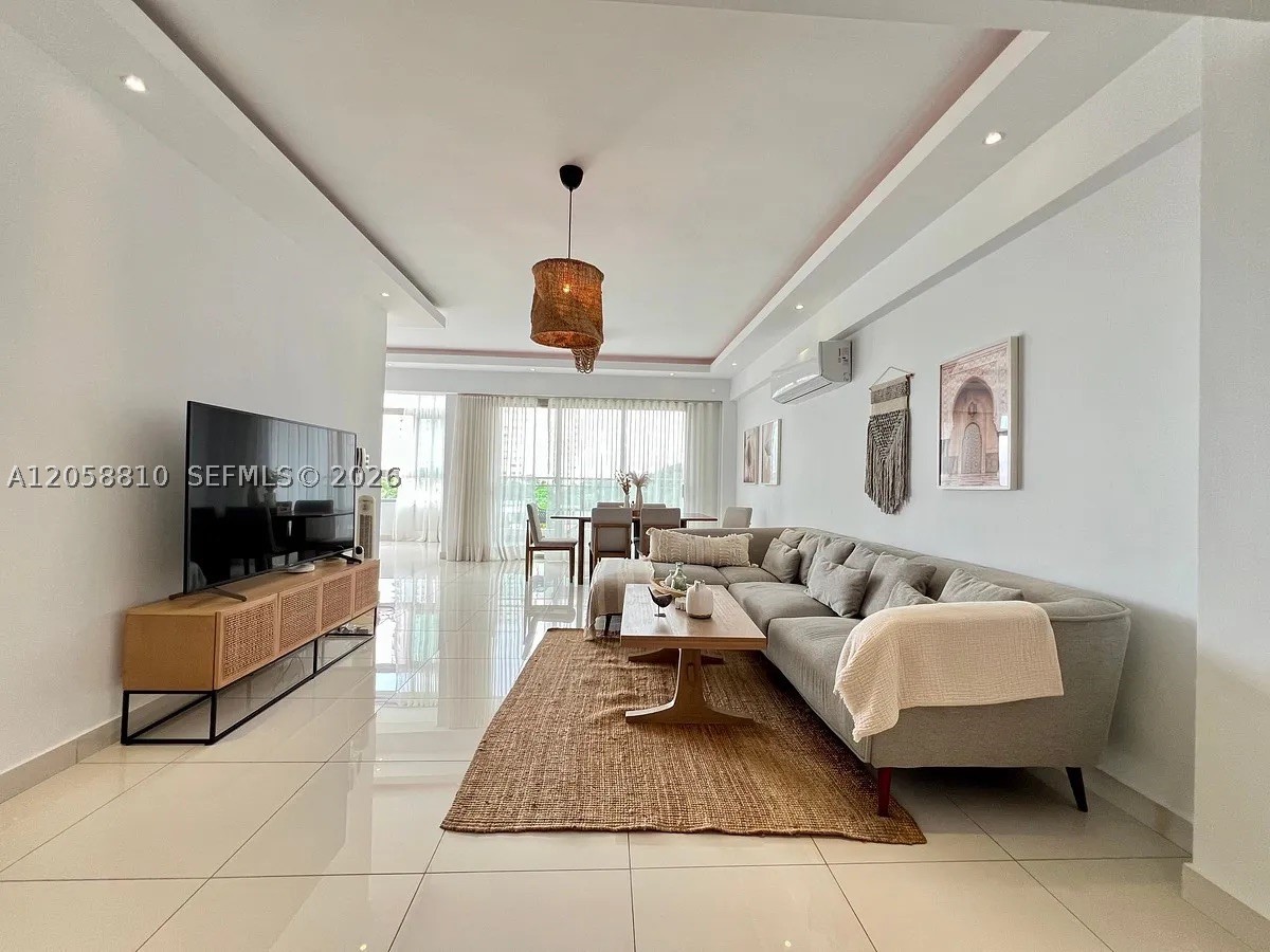 Los Cacicazgos - Residential