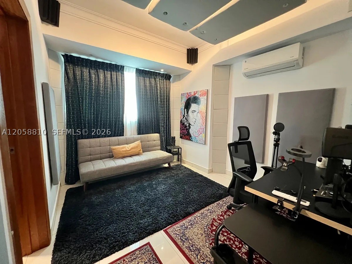 Los Cacicazgos - Residential