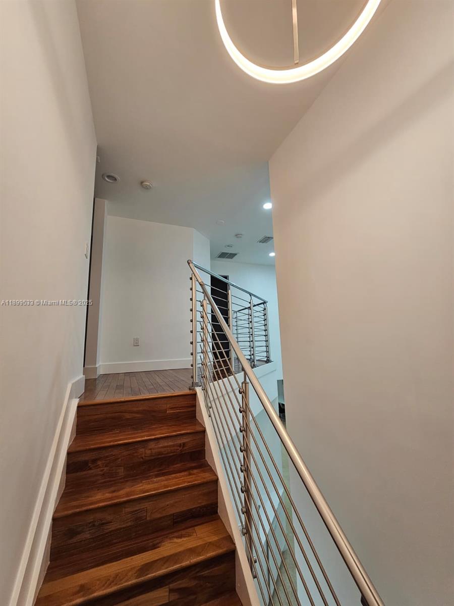 PATIO HOMES OF DORAL PINE - Residential
