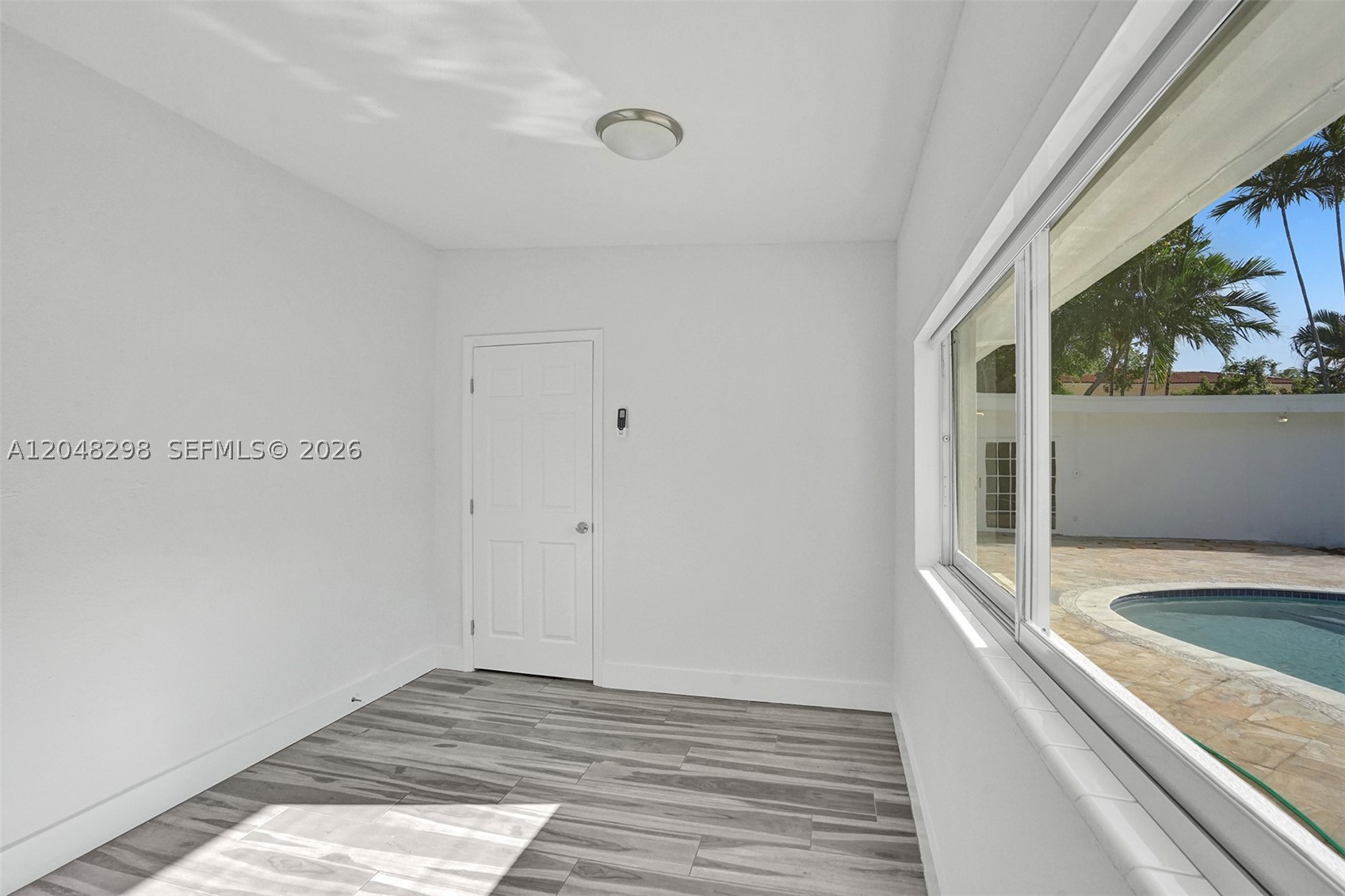 SKY LAKE - Residential Lease
