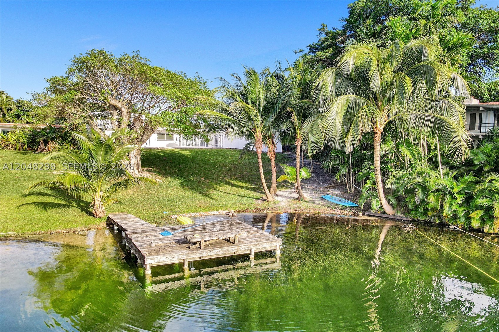 SKY LAKE - Residential Lease