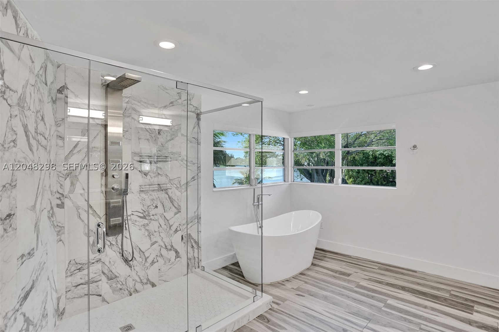 SKY LAKE - Residential Lease