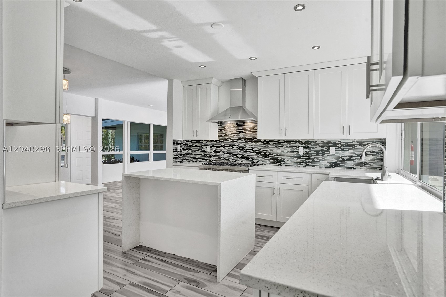SKY LAKE - Residential Lease