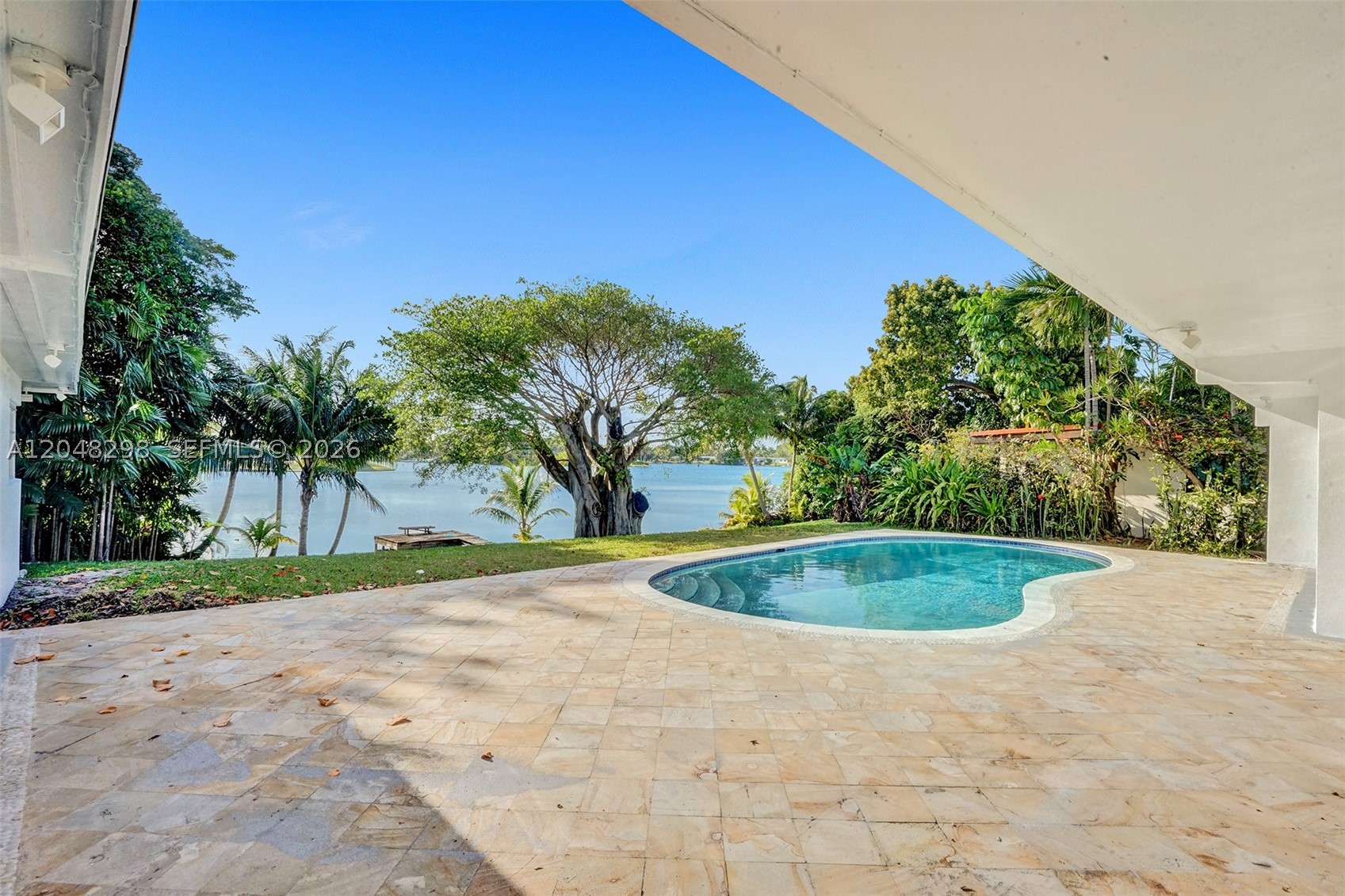 SKY LAKE - Residential Lease