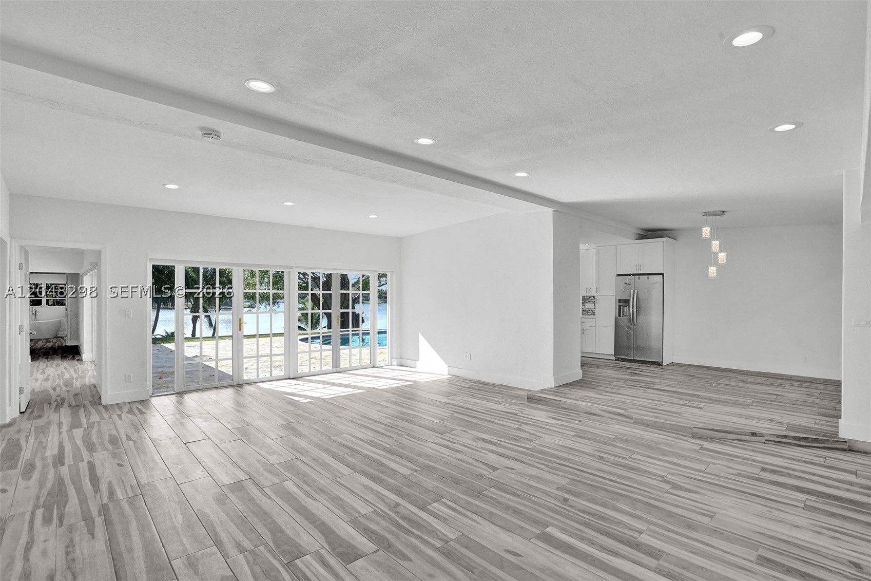 SKY LAKE - Residential Lease