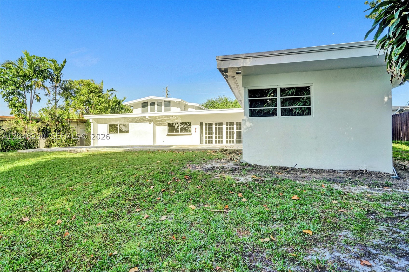 SKY LAKE - Residential Lease