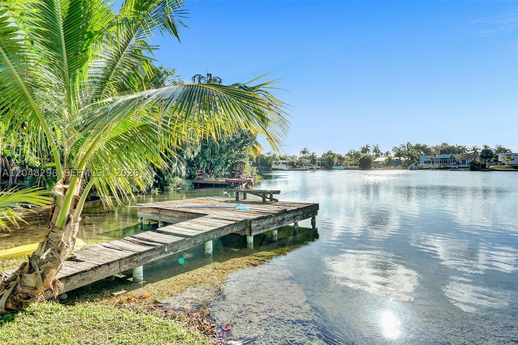 SKY LAKE - Residential Lease