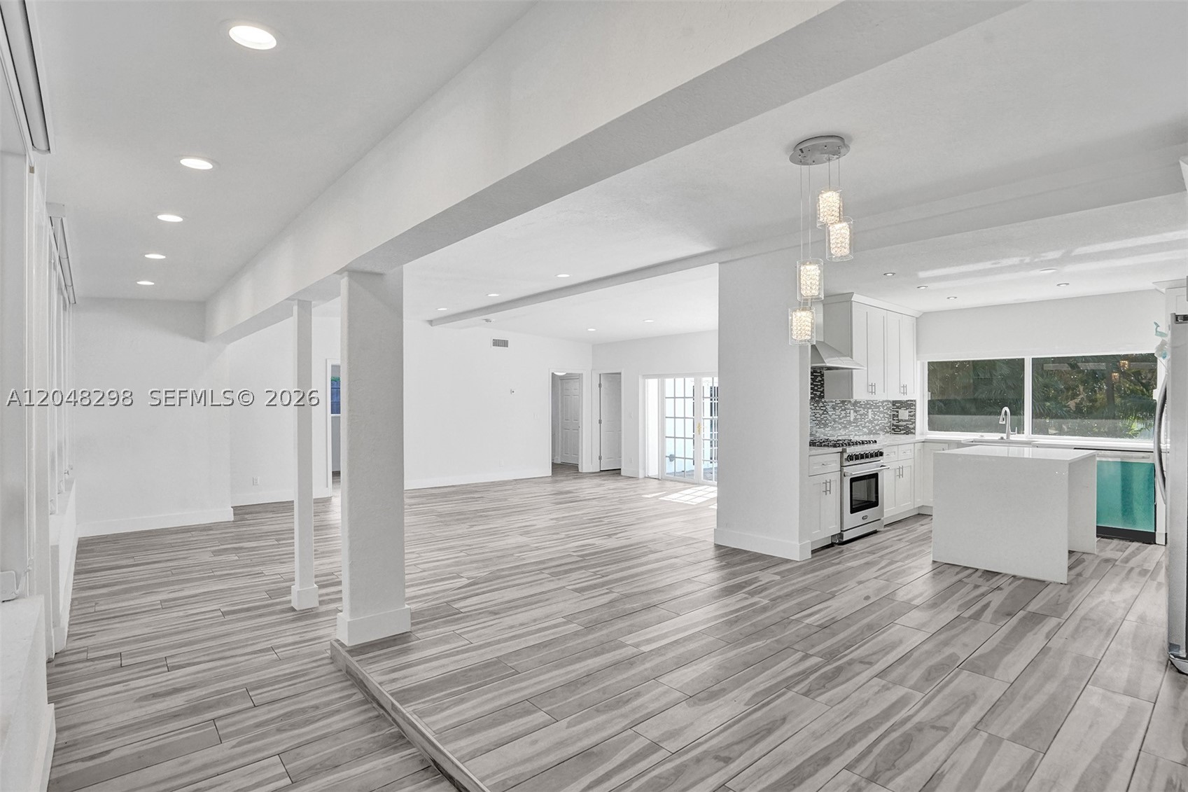 SKY LAKE - Residential Lease