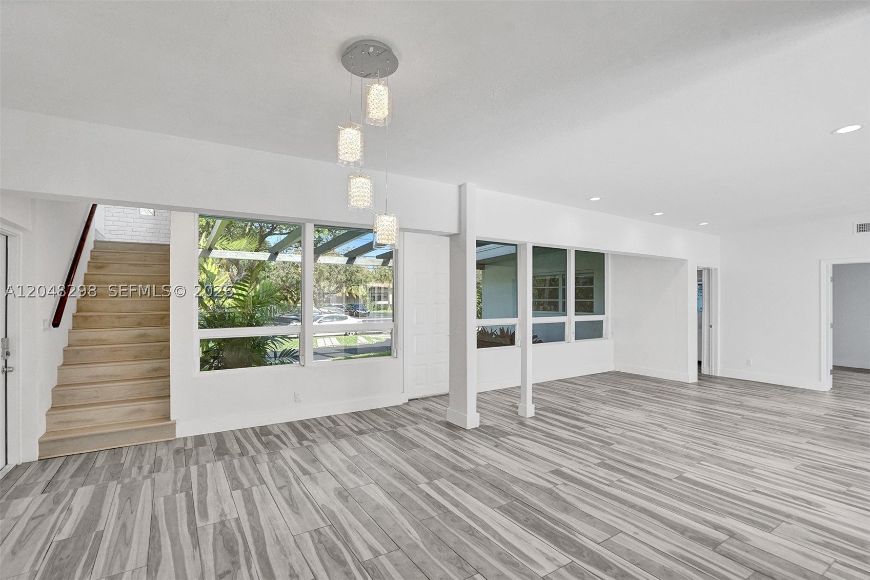 SKY LAKE - Residential Lease