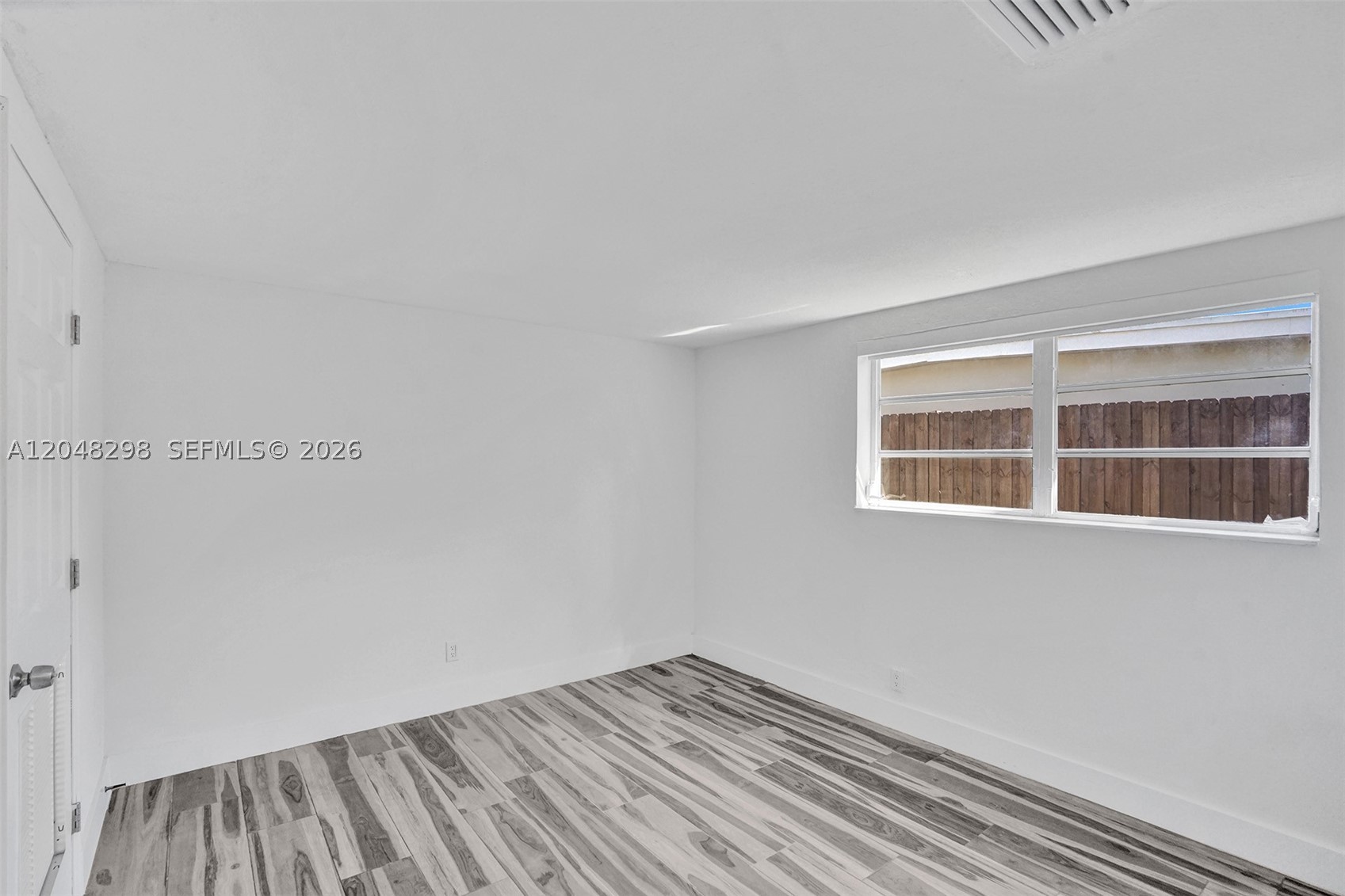 SKY LAKE - Residential Lease