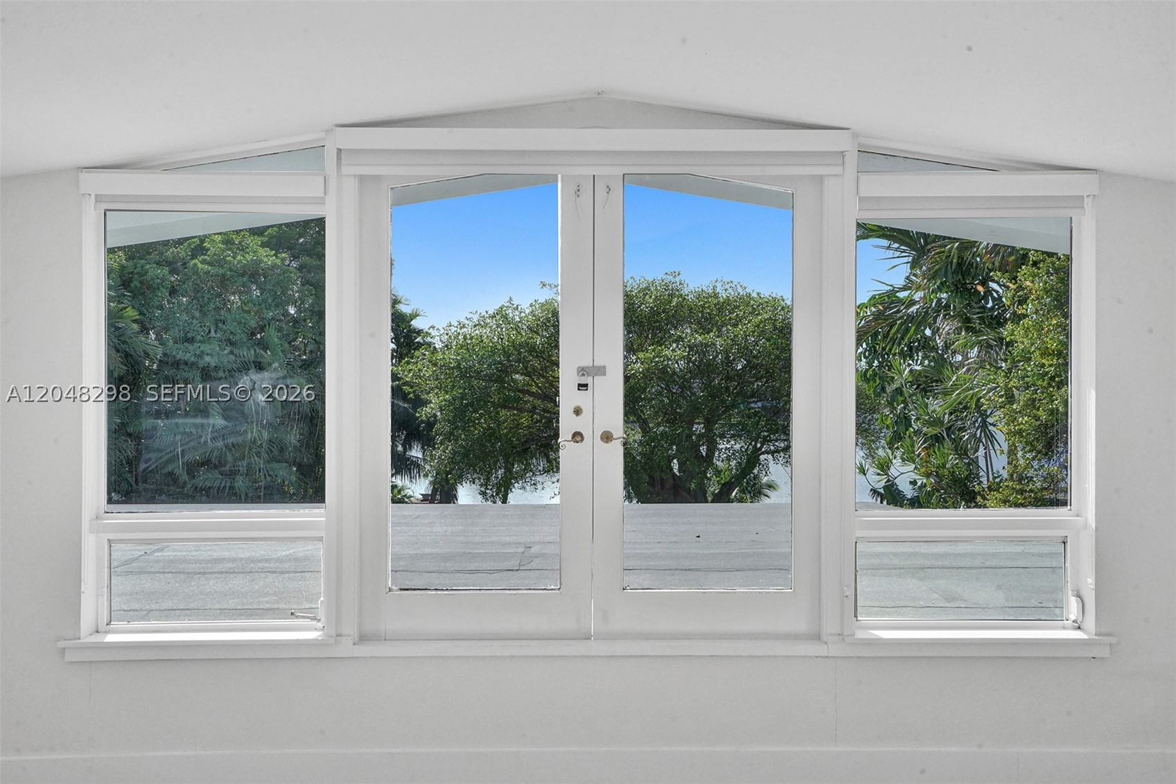 SKY LAKE - Residential Lease