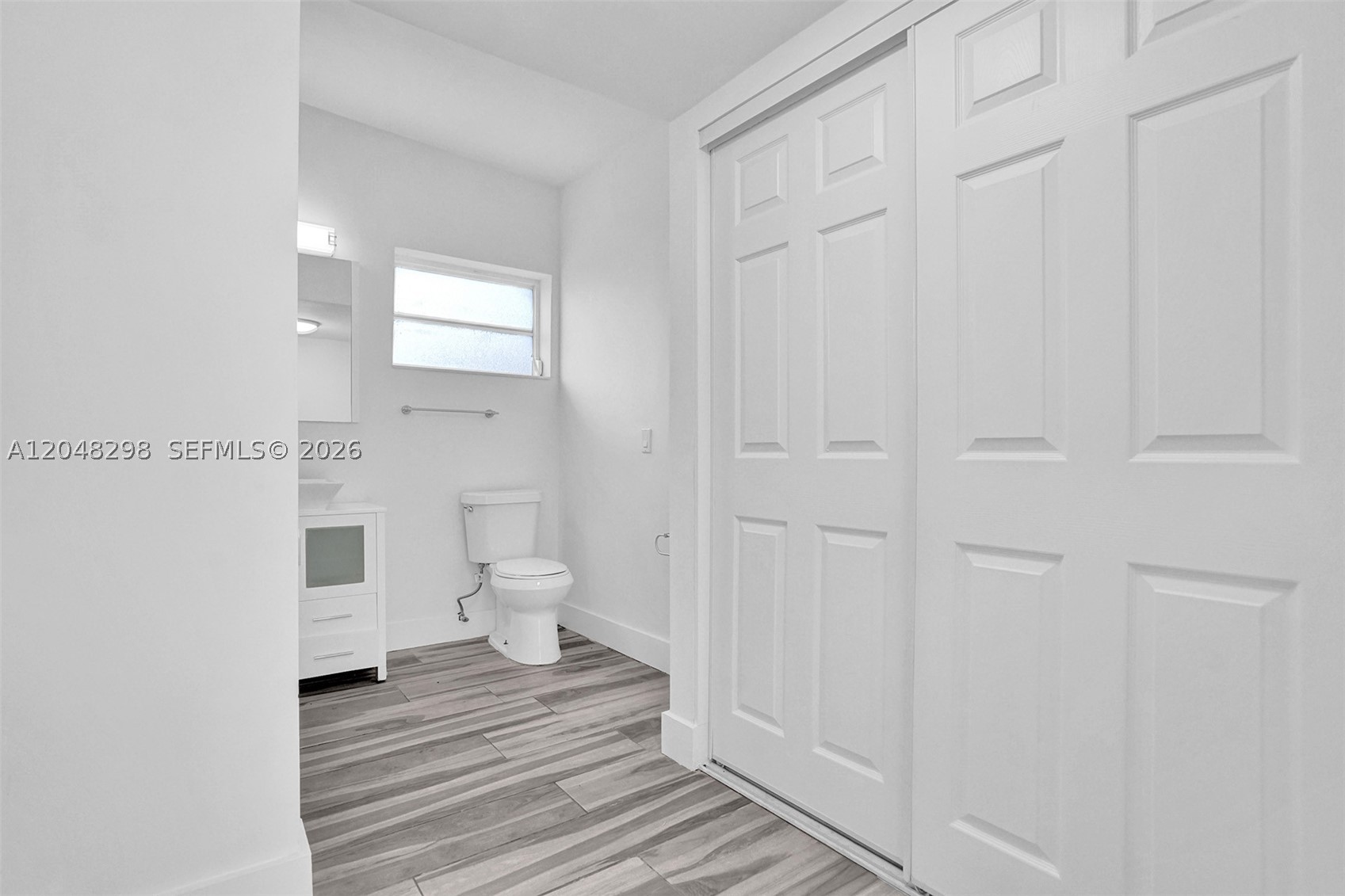 SKY LAKE - Residential Lease