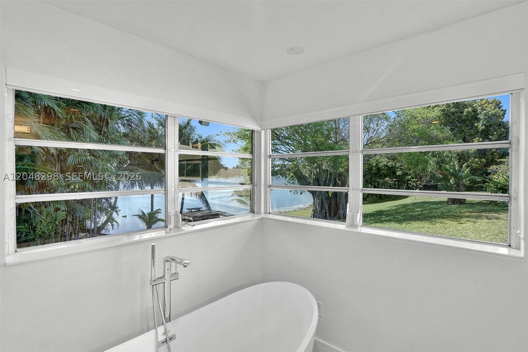 SKY LAKE - Residential Lease
