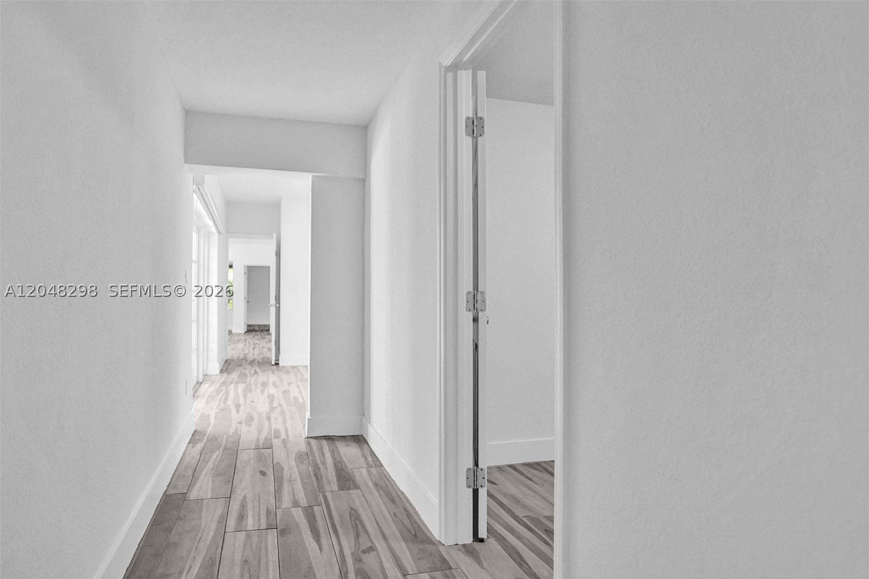 SKY LAKE - Residential Lease