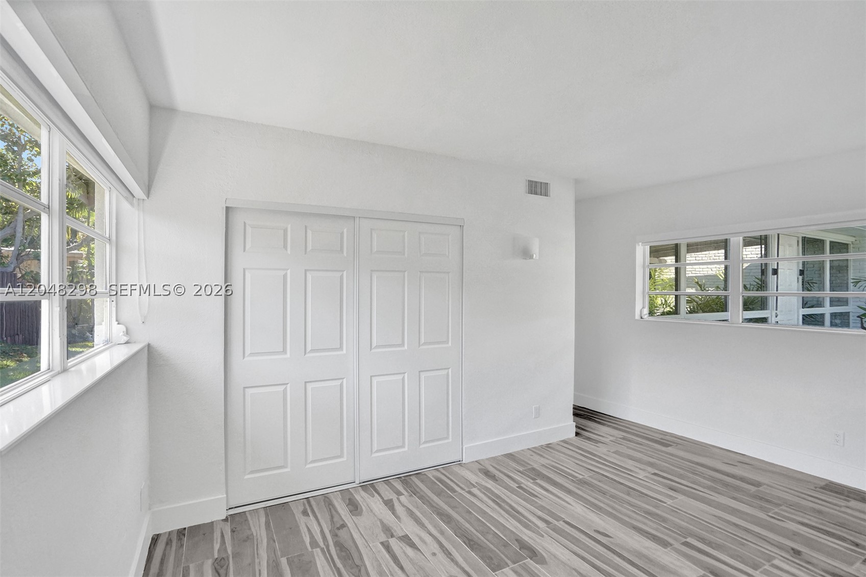 SKY LAKE - Residential Lease