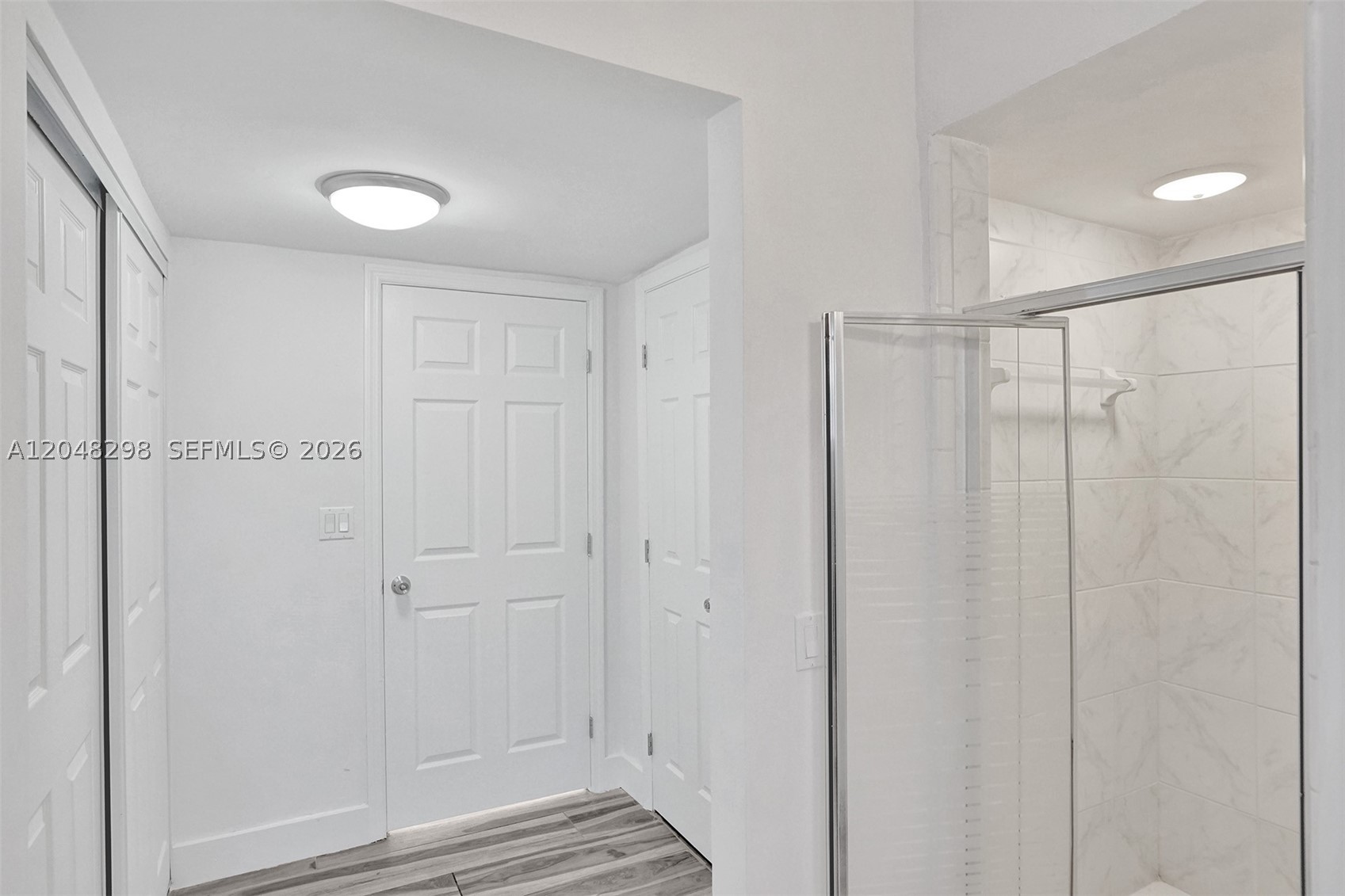 SKY LAKE - Residential Lease
