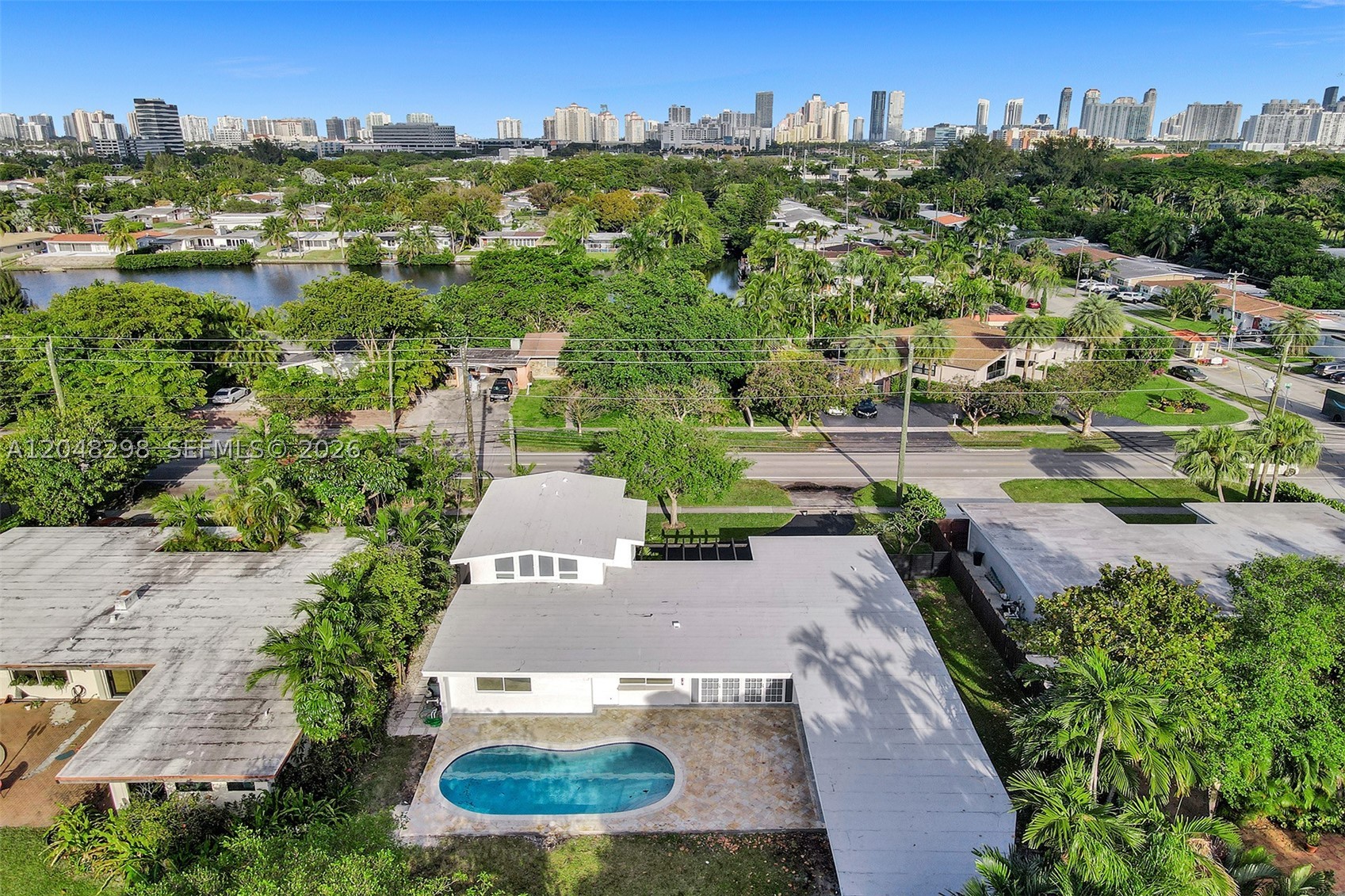 SKY LAKE - Residential Lease