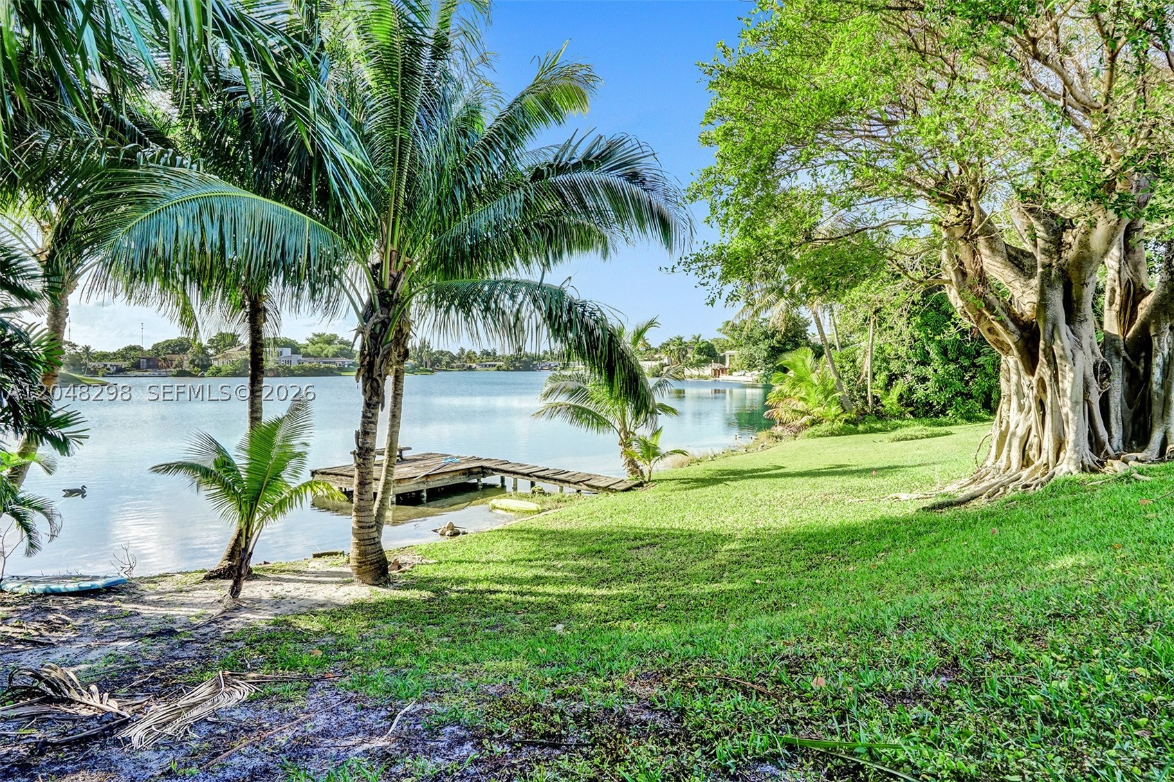 SKY LAKE - Residential Lease