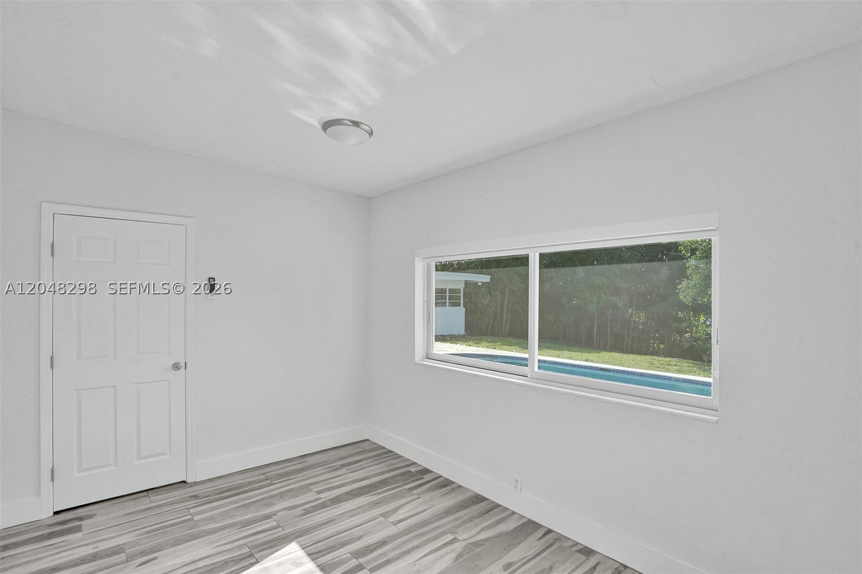 SKY LAKE - Residential Lease