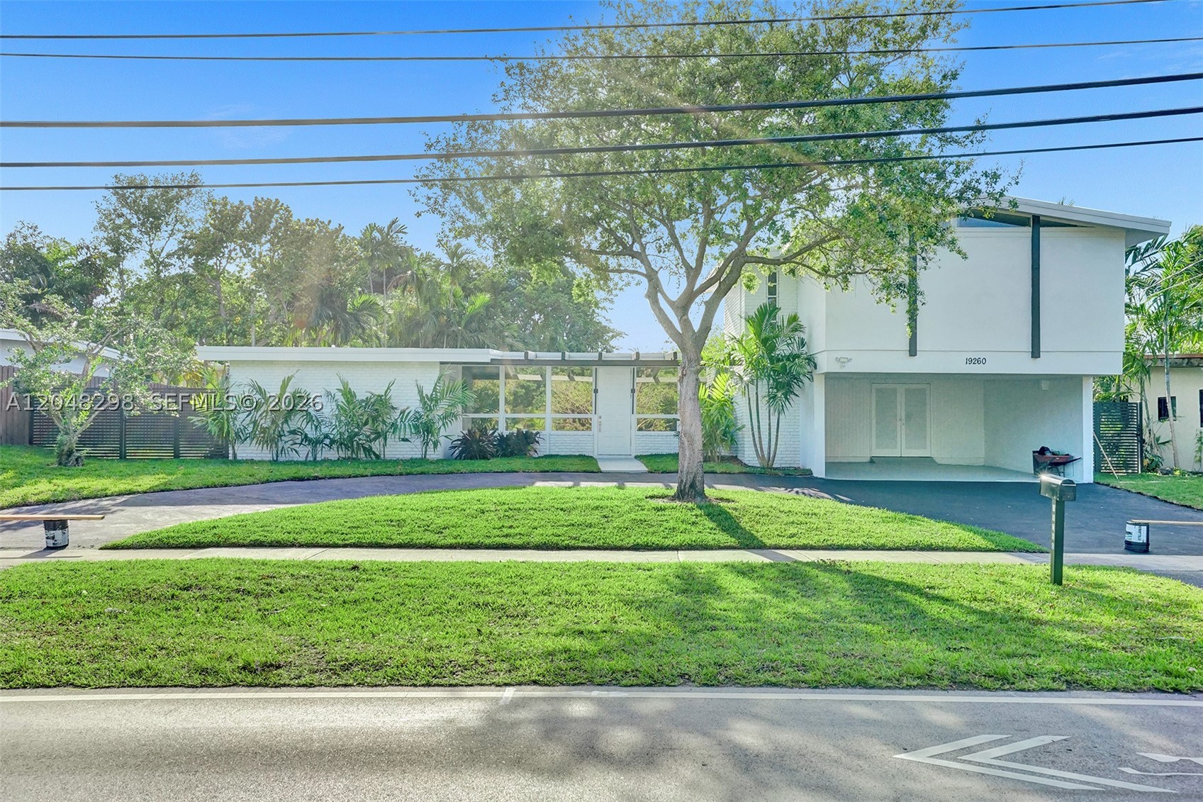 SKY LAKE - Residential Lease